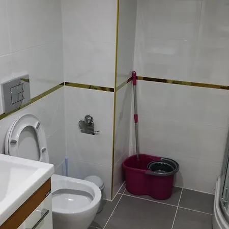 Zumrud Apartament *